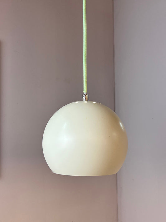Kugellampe creme aus Dänemark