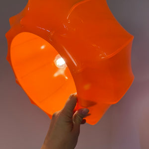 Hängelampe orange mit gelbem Kabel von Ilka Plast