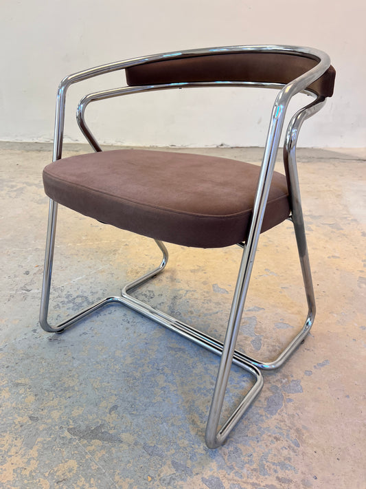 Polsterstuhl Chrom mit braunem Velour