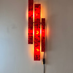 Wandlampe rot von Uwe Mersch