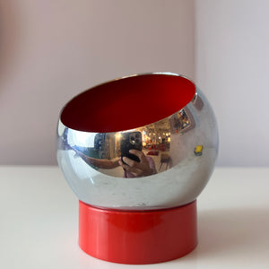Kugelaschenbecher mit magnetischer Schale rot Chrom von Quist
