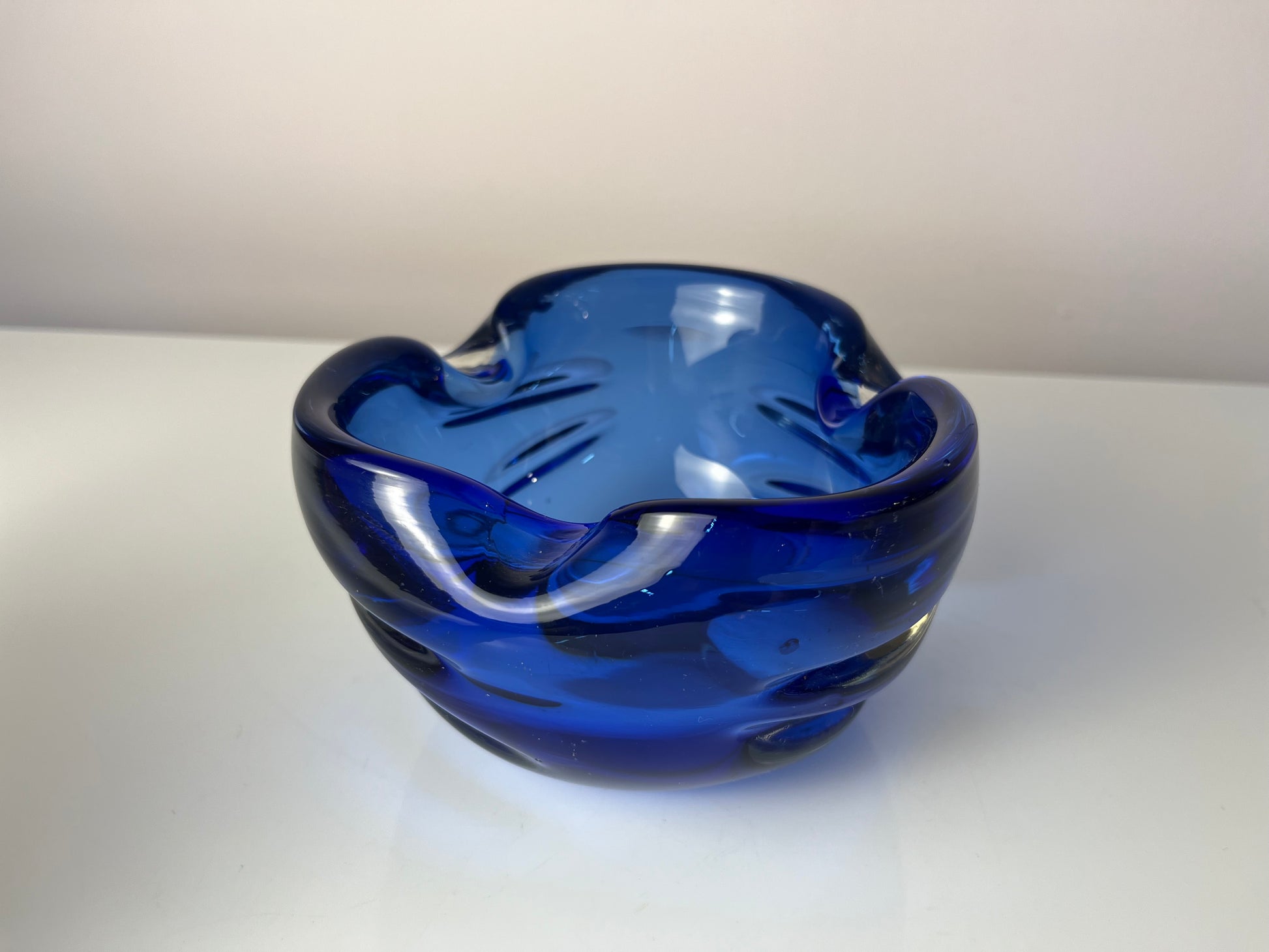 Aschenbecher blau Glas