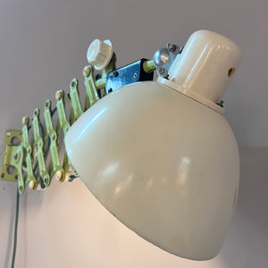 Scherenlampe mint creme von VEB Zweckleuchtenbau Dresden