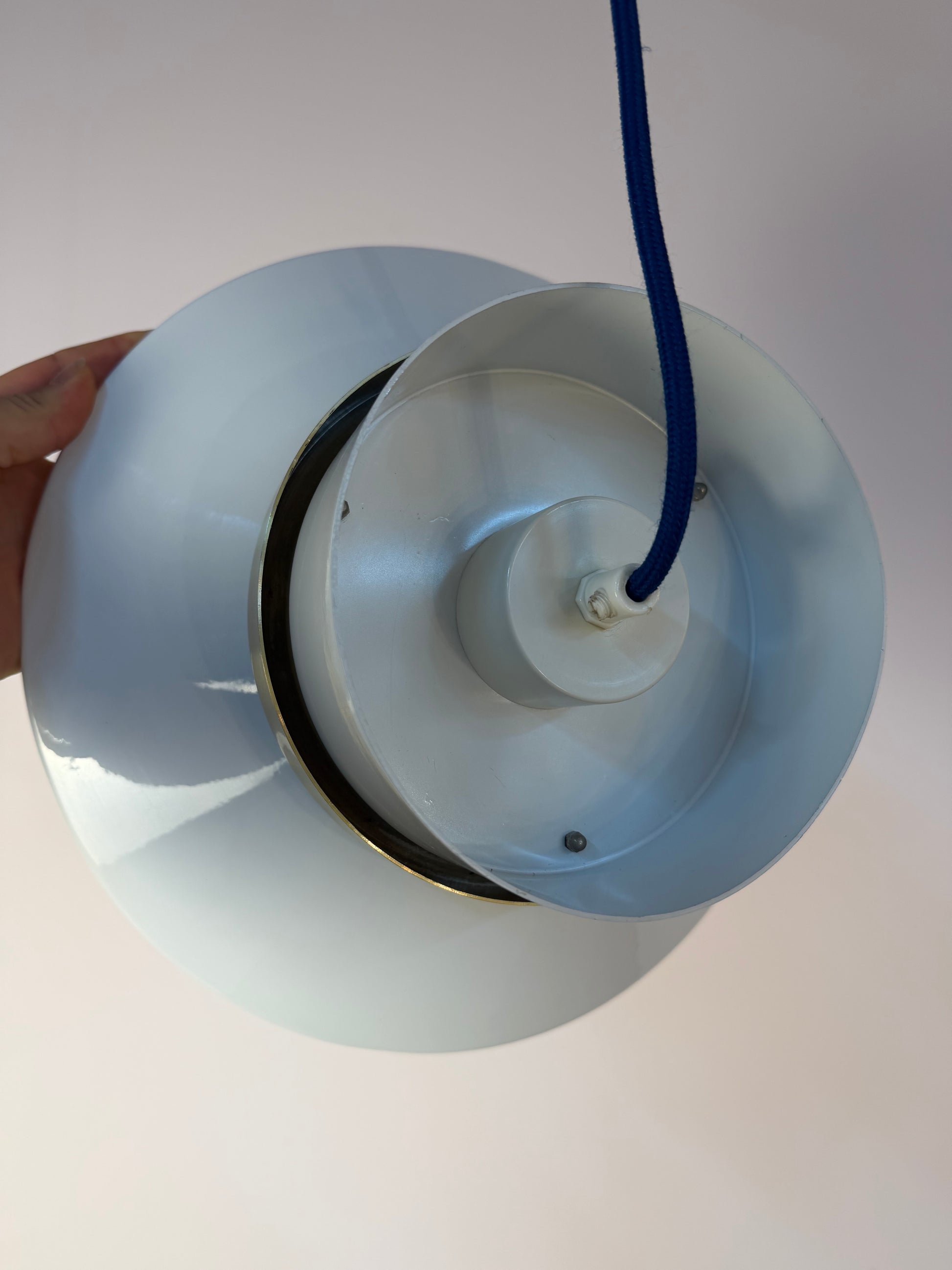 Lamellenlampe Hochglanz weiß Messing aus Dänemark