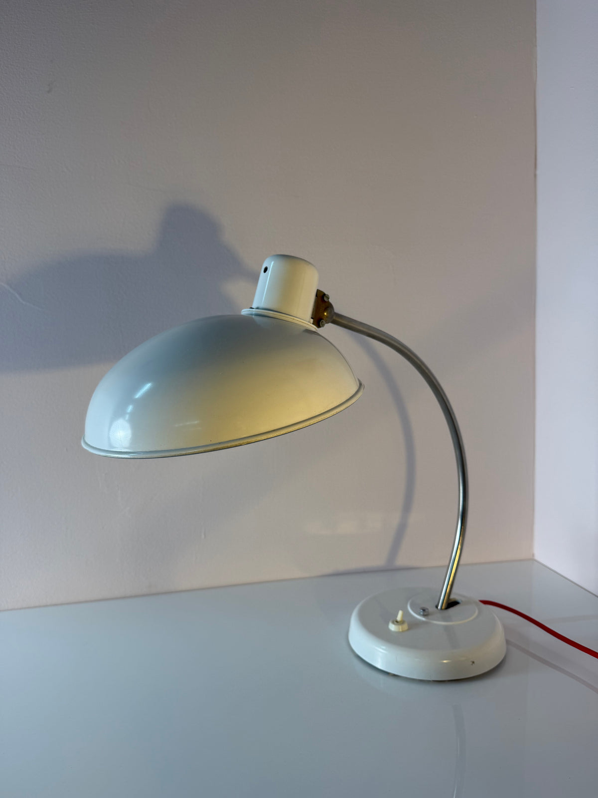 Schreibtischlampe weiß Metall von Helion - VEB Leuchtenbau Arnstadt