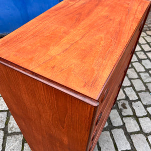 Kommode Teak mit runden Griffen