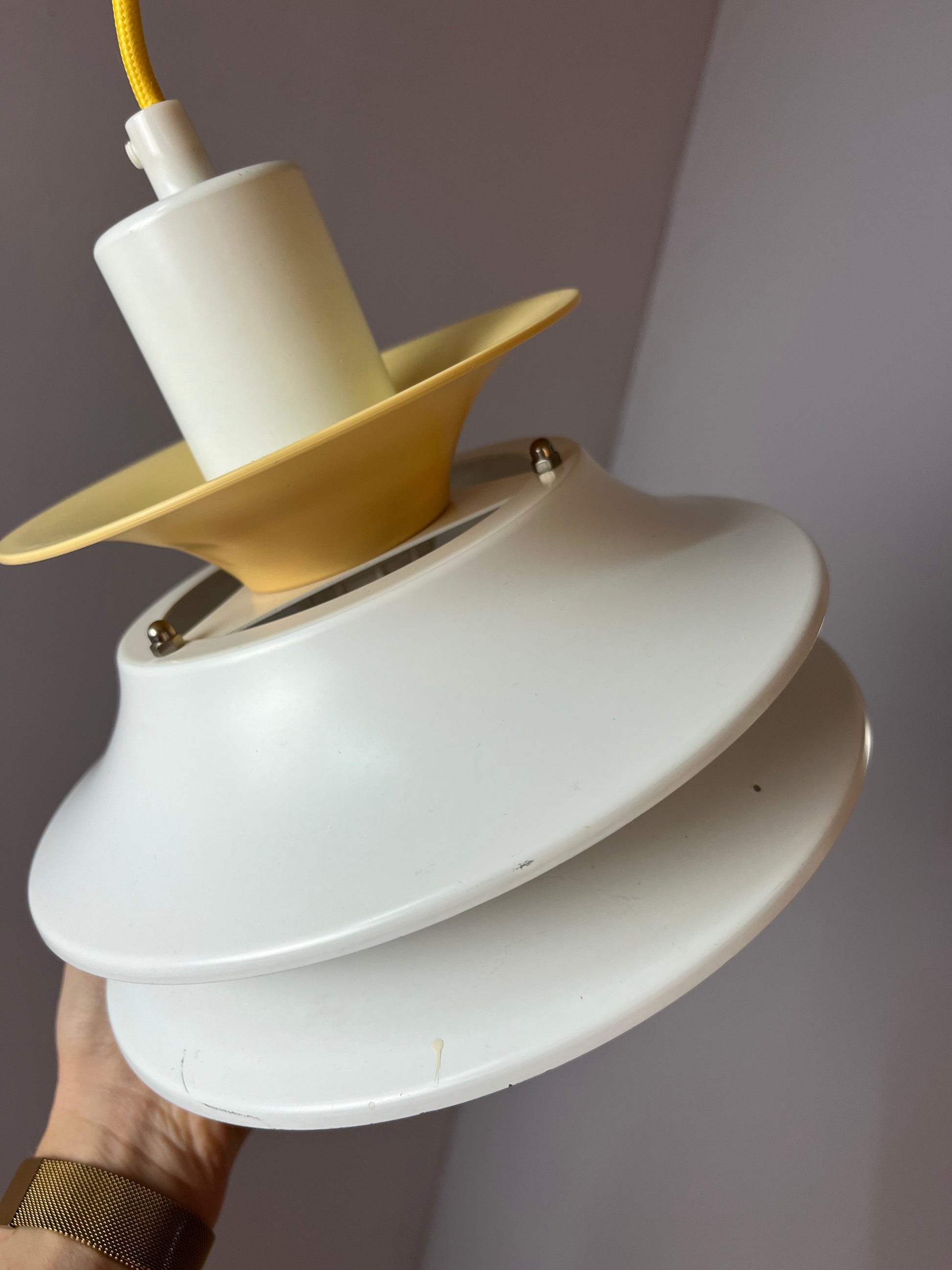 Lamellenlampe weiß gelb von Lyskær