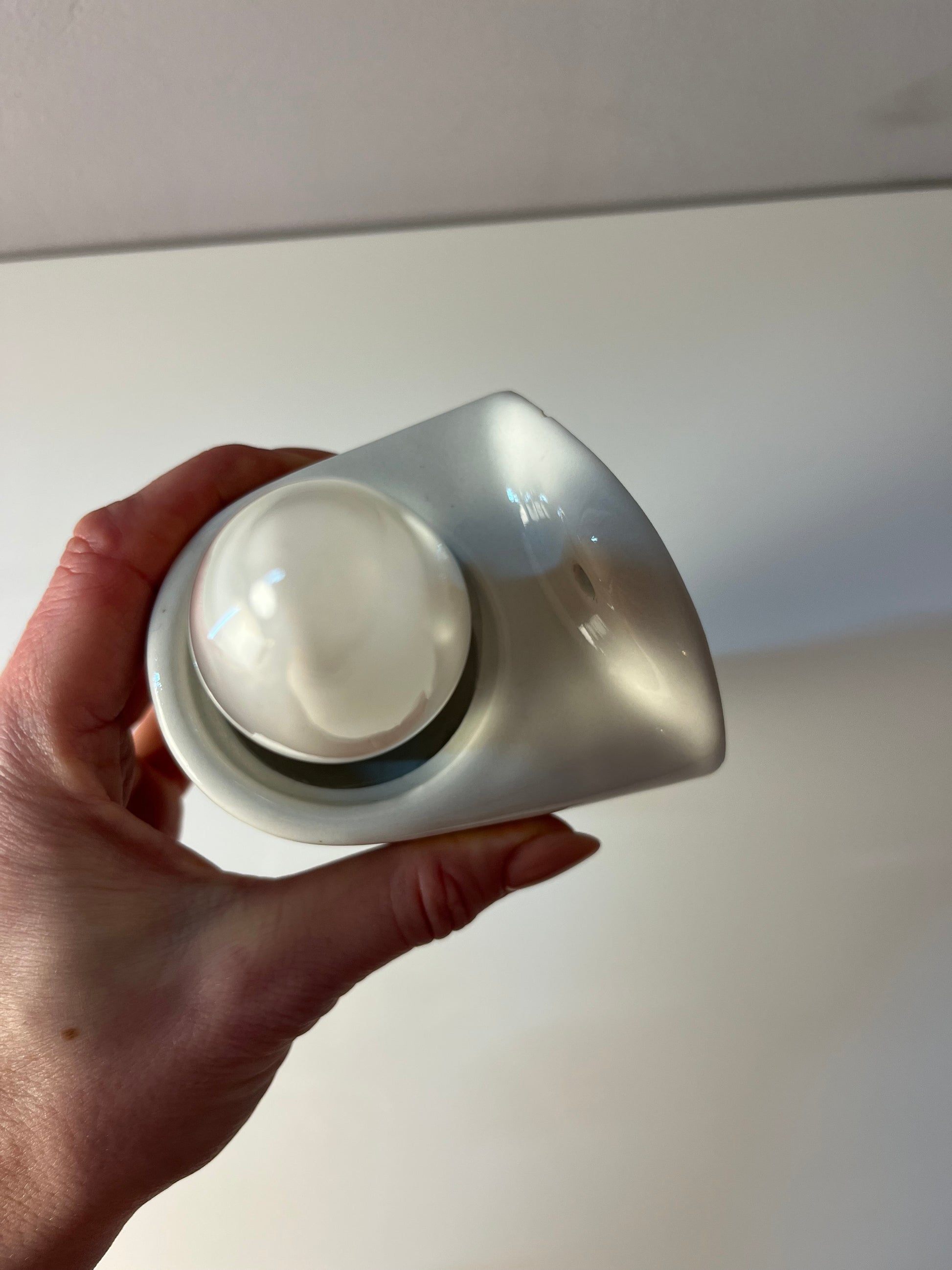 Wandlampe Modell 6068 weiß von Wilhelm Wagenfeld für Lindner
