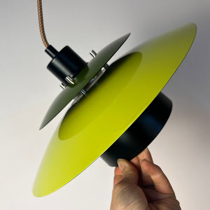 Lamellenlampe teils neu lackiert grün schwarz aus Dänemark
