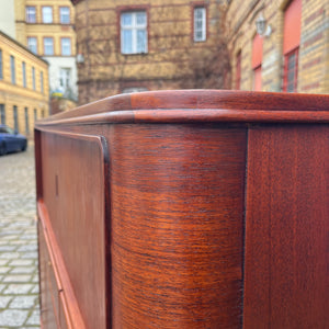 Highboard Teak mit Jalousietüren aus Dänemark