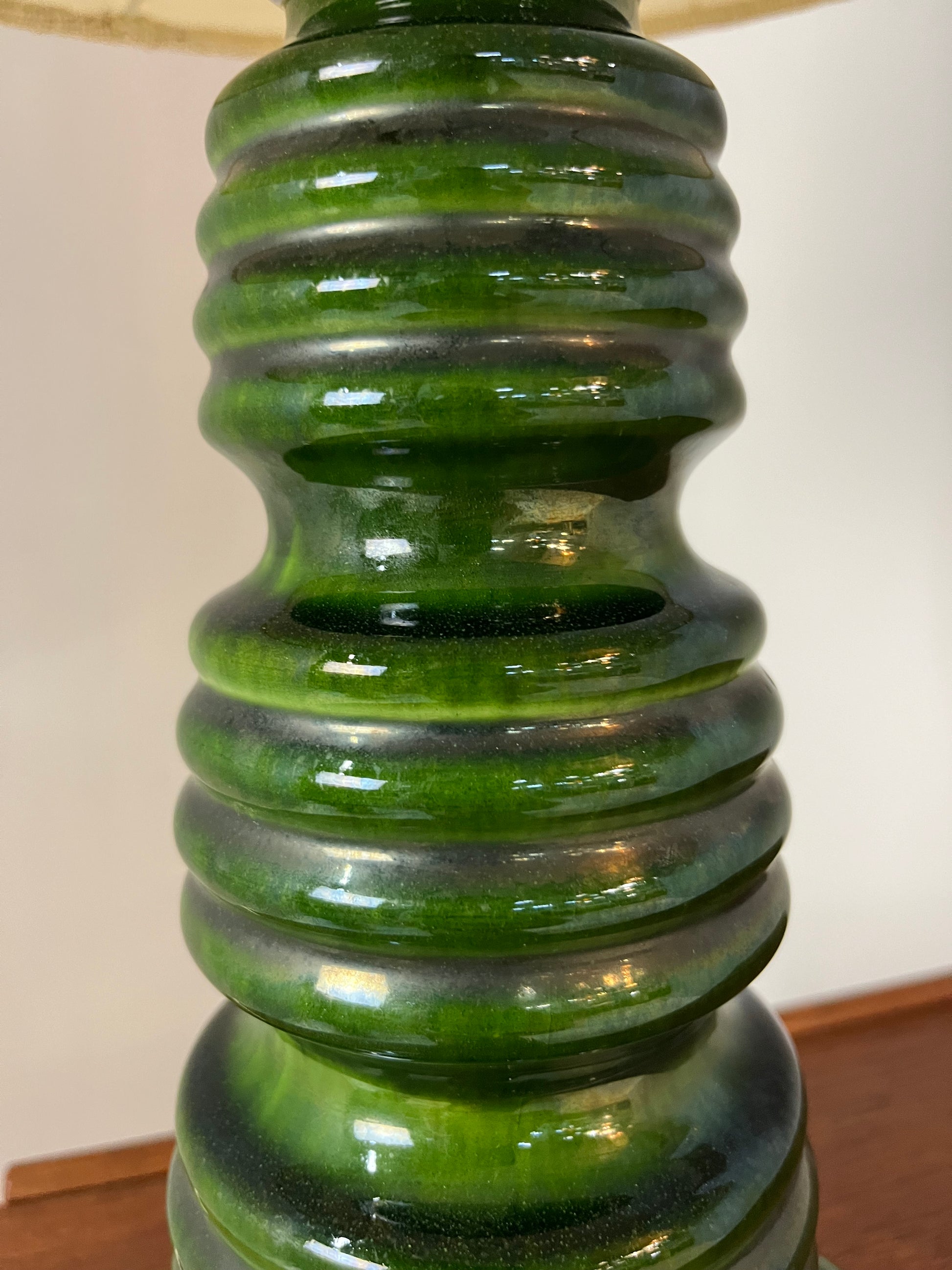 Tischlampe grün Keramik aus Westdeutschland