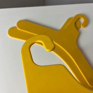 Set: 3x Kleiderbügel gelb