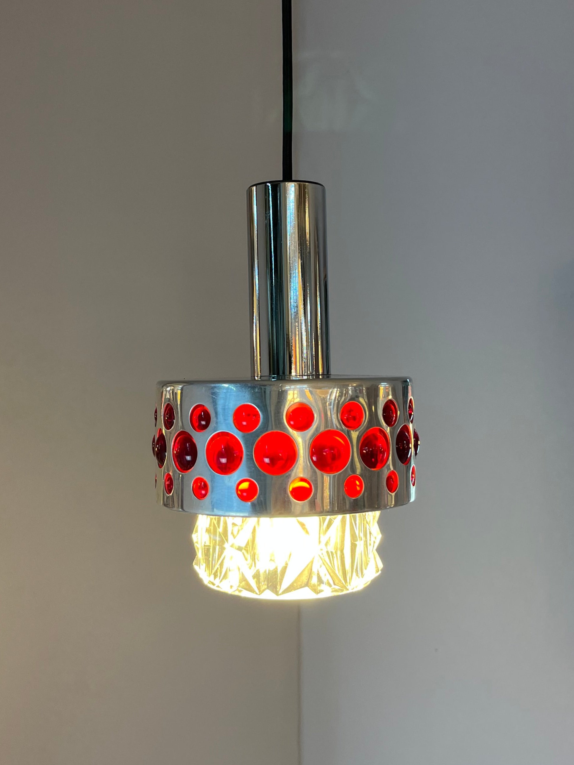 Hängelampe rot Chrom Kristallglas von Fischer Leuchten