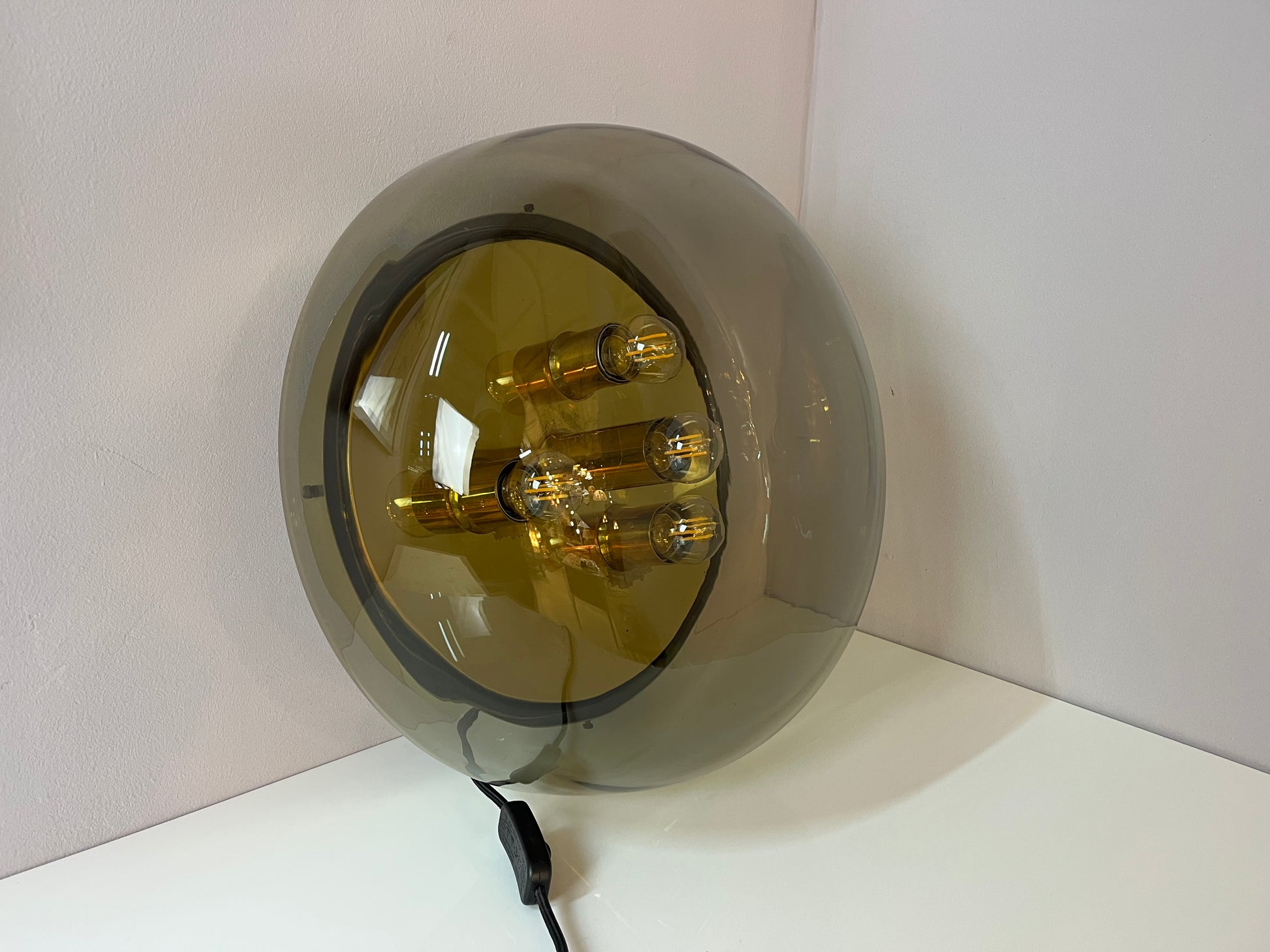 Wand-/ Deckenlampe Messing Rauchglas von Kaiser Leuchten