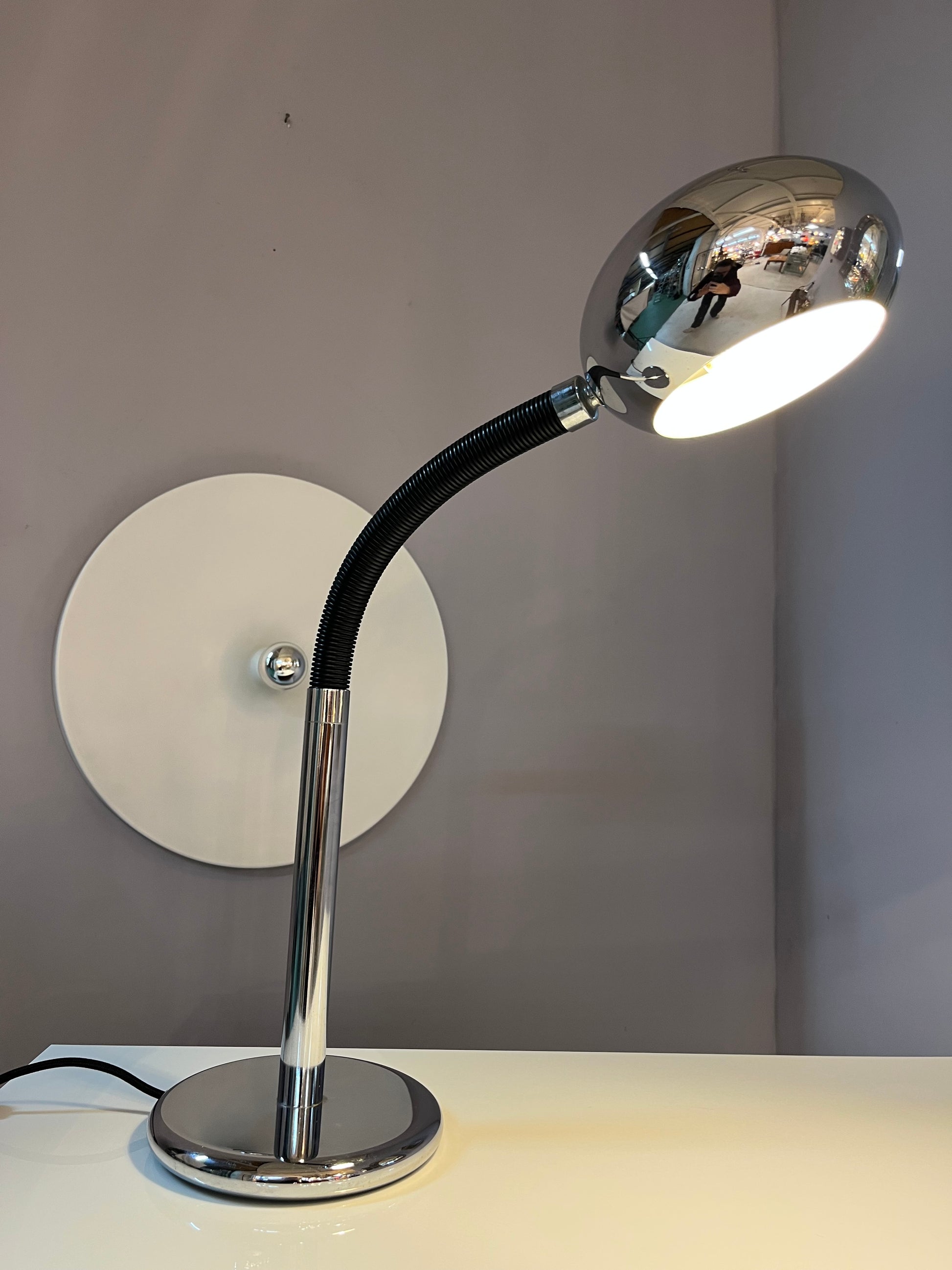 Tischlampe Gooseneck Chrom schwarz von Herda