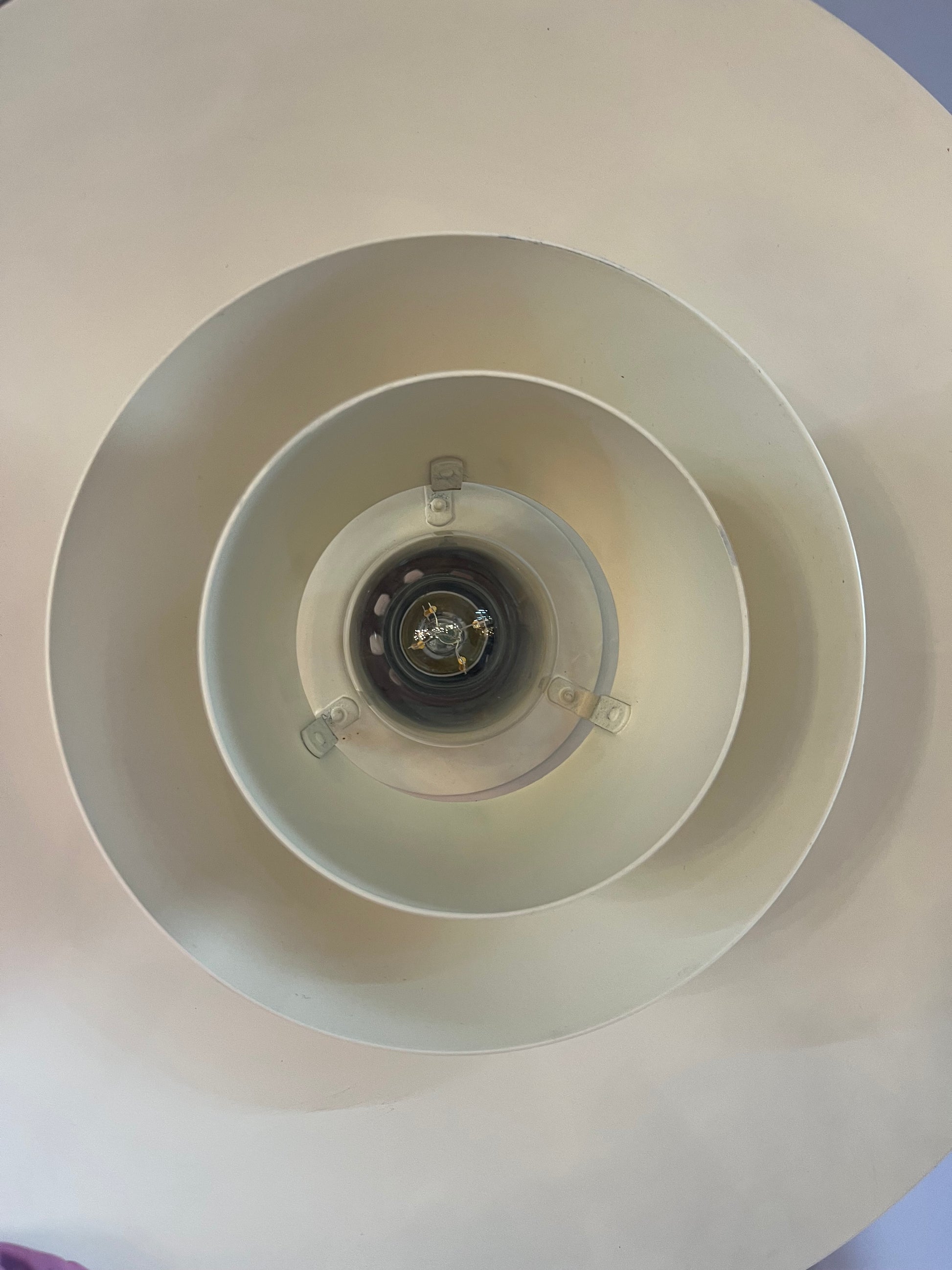 Lamellenlampe PH4 cremeweiß von Poul Henningsen für Louis Poulsen