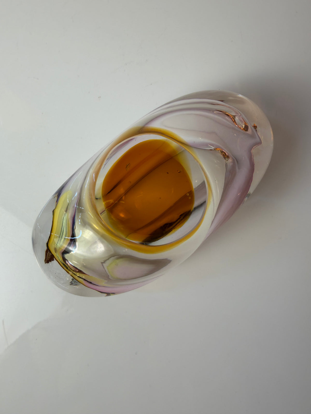 Aschenbecher rosa gelb Glas von Josef Rozinek für die Glashütte Nový Bor