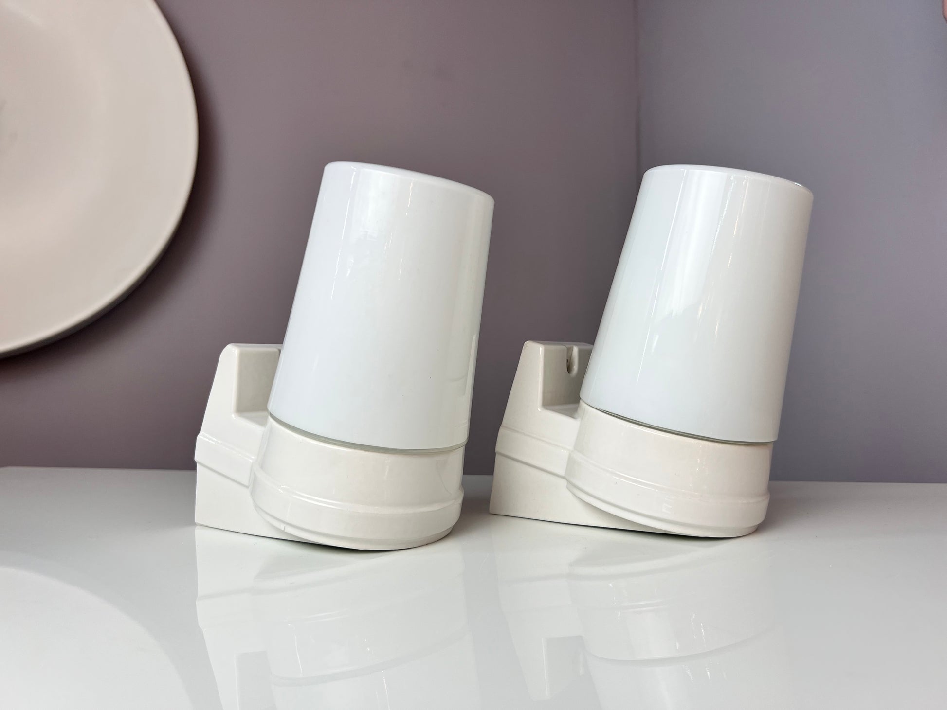 Set: 2x Wandlampe Modell 6070 weiß Sigvard Bernadotte für Ifö