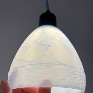 Hängelampe blau weiß marmoriert Glas