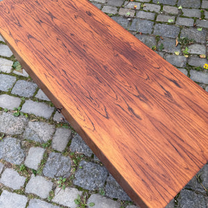 Kleines Sideboard mit Schloss aus Dänemark