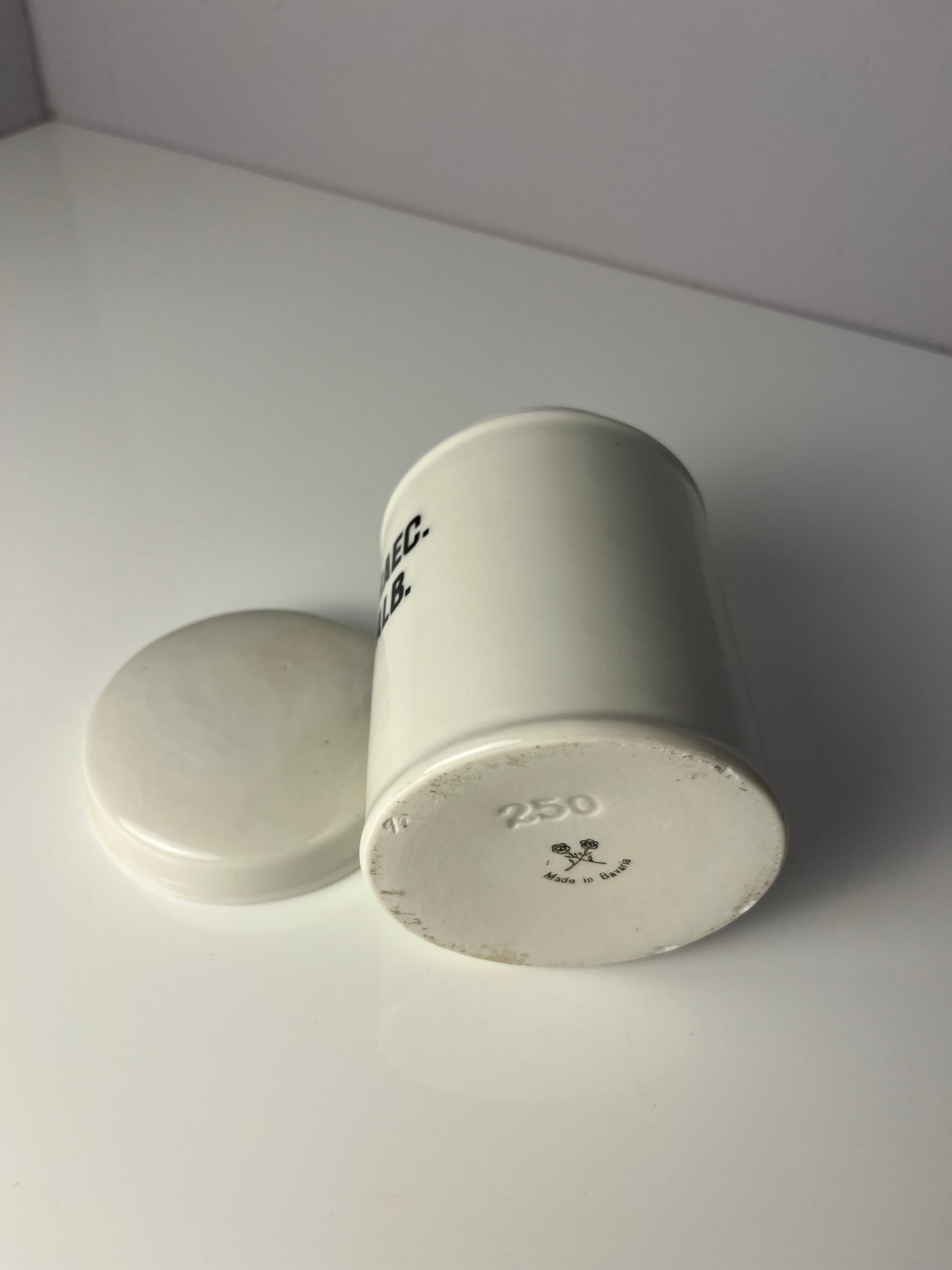 Apothekerdose Sulfur Praec. Vaselin. Alb. weiß Porzellan