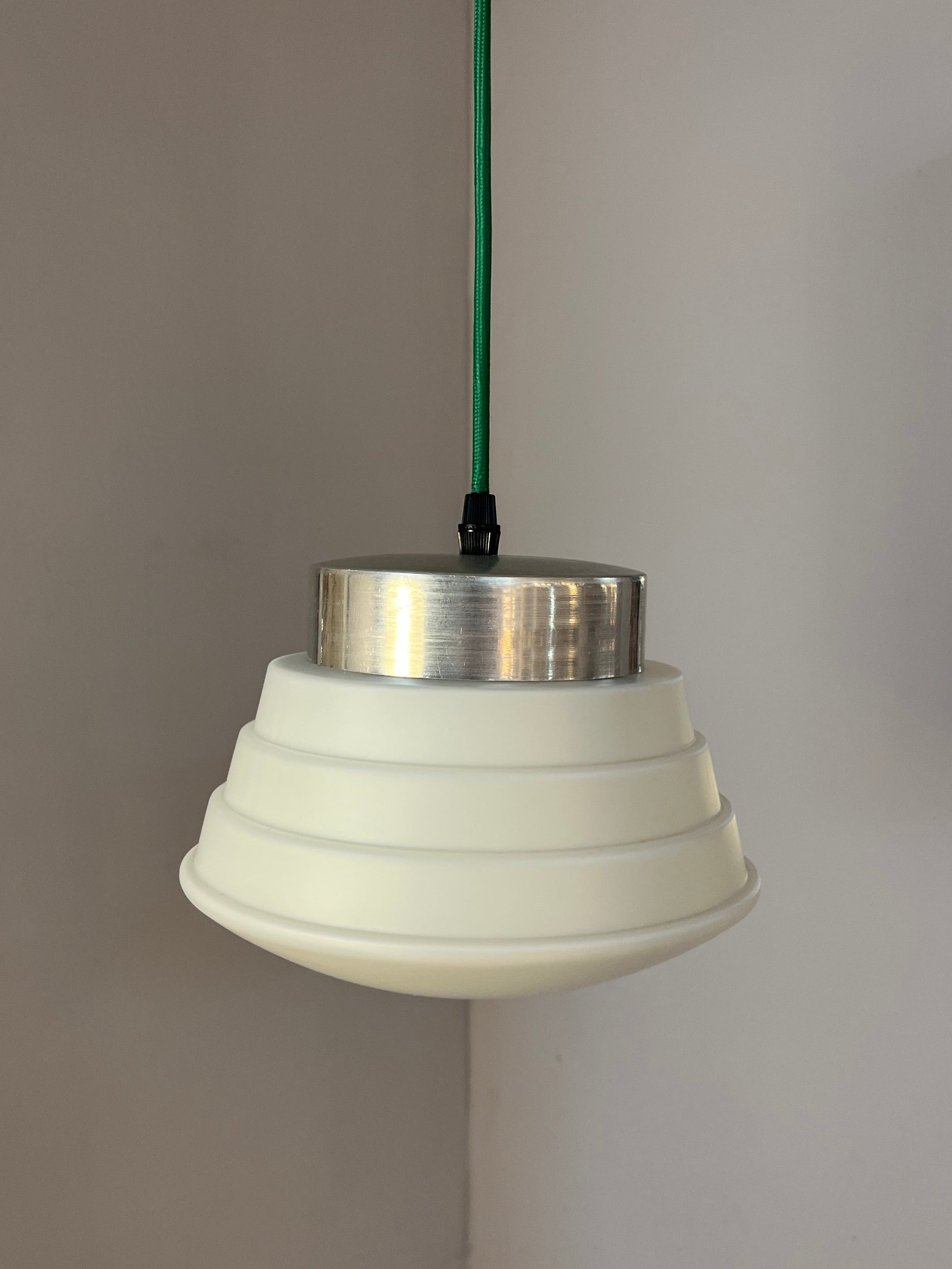 Hängelampe weiß silber Glas
