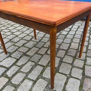 Esstisch Teak & Eiche ausziehbar aus Dänemark