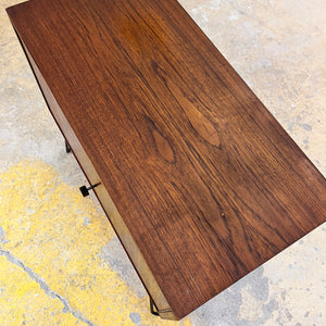 Kommode Teak auf Hairpinlegs aus Dänemark