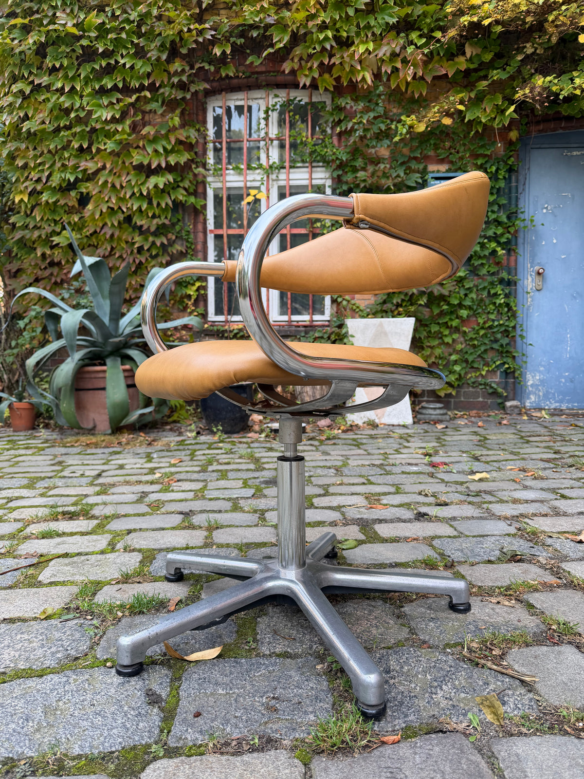 Drehstuhl Chrom Leder von Olymp