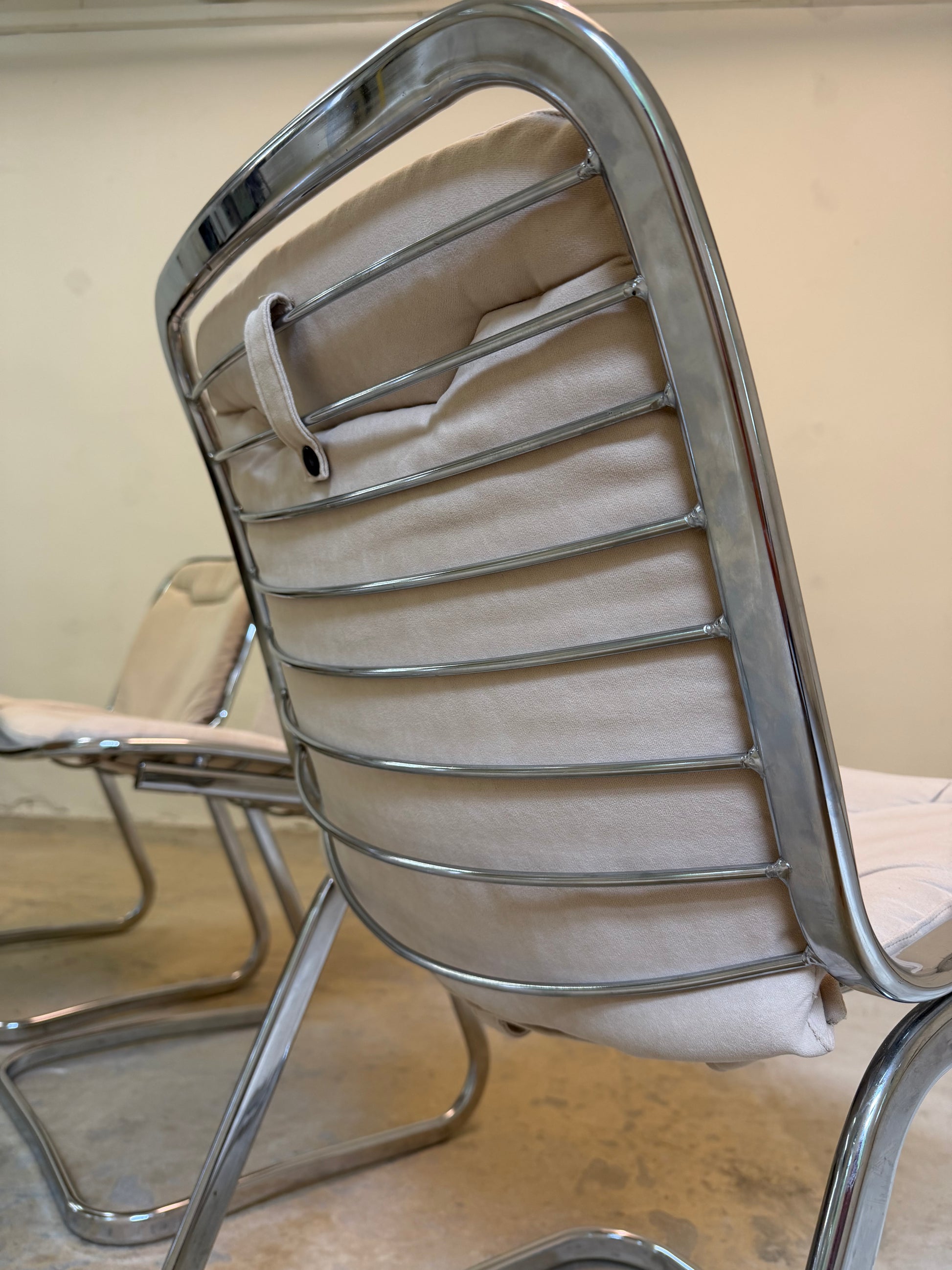Set: 4x Freischwinger Chrom mit Sitzpolster creme von Gastone Rinaldi für Rima