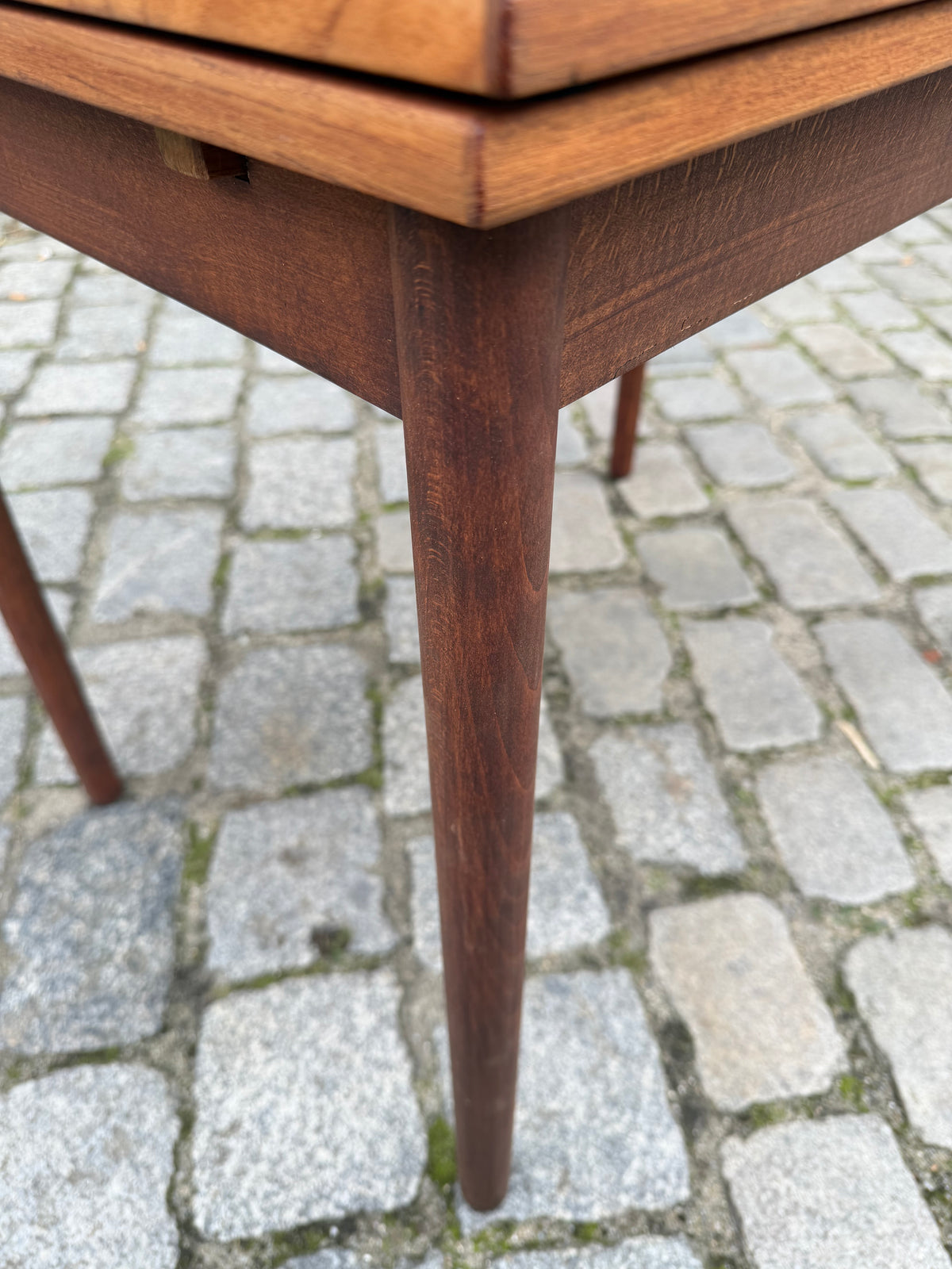 Kleiner, ausziehbarer Esstisch Teak aus Dänemark