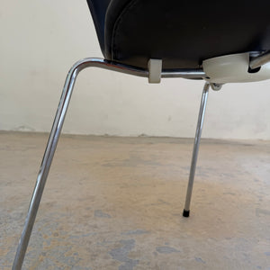 Polsterstuhl Serie 7 schwarz Echtleder von Arne Jacobsen für Fritz Hansen
