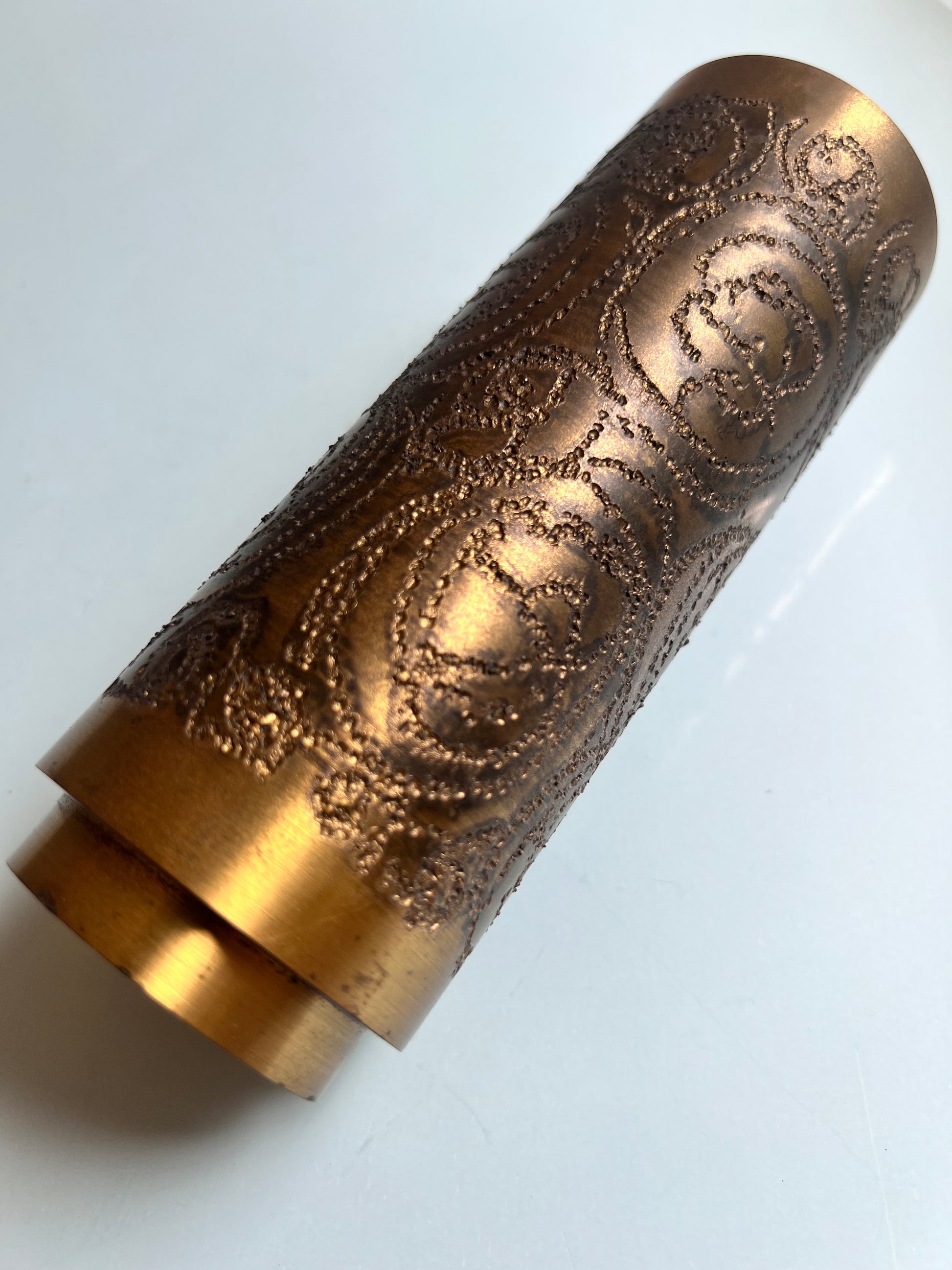 Brutalistische Vase gold Messing 70er