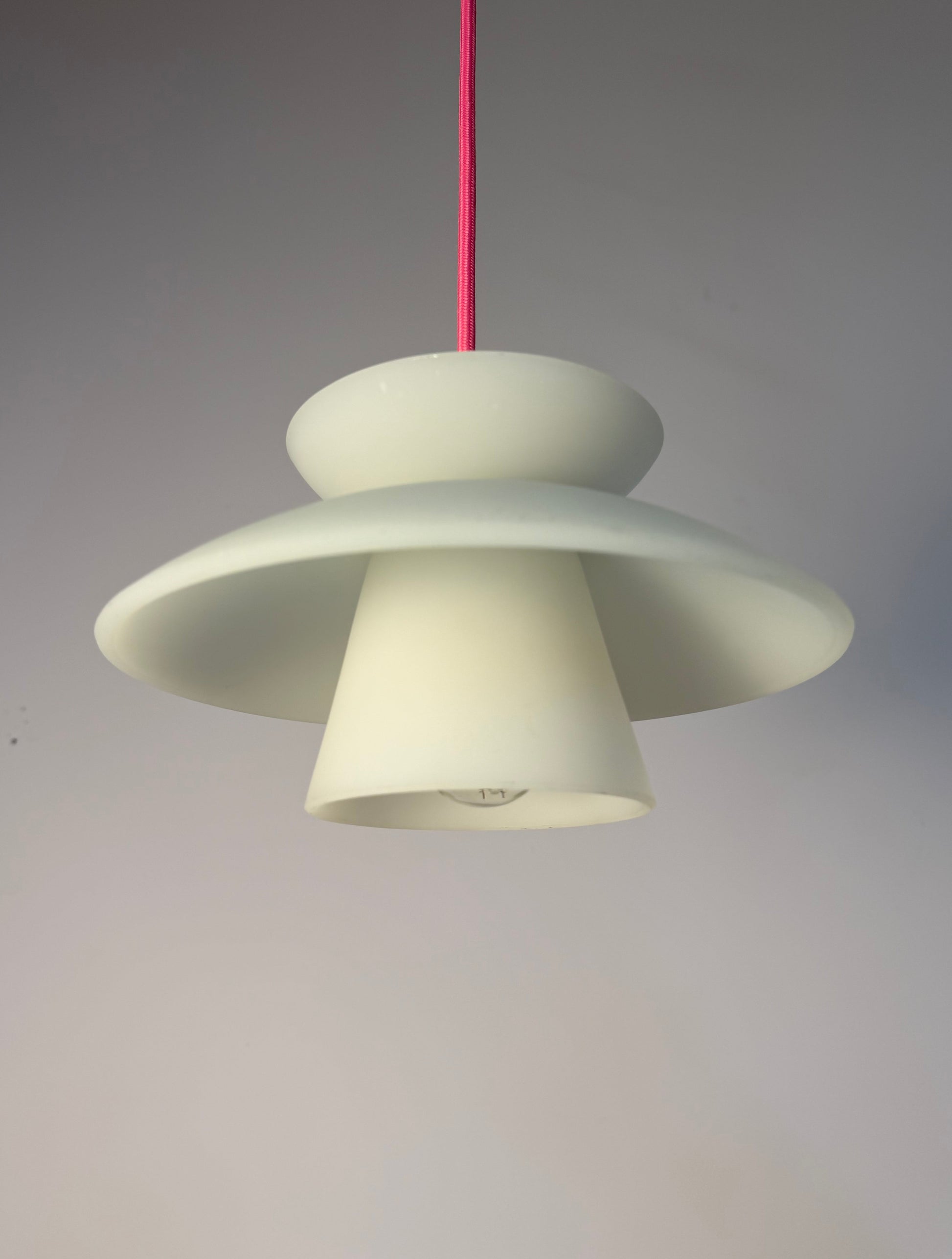 Lamellenlampe Milchglas aus Dänemark