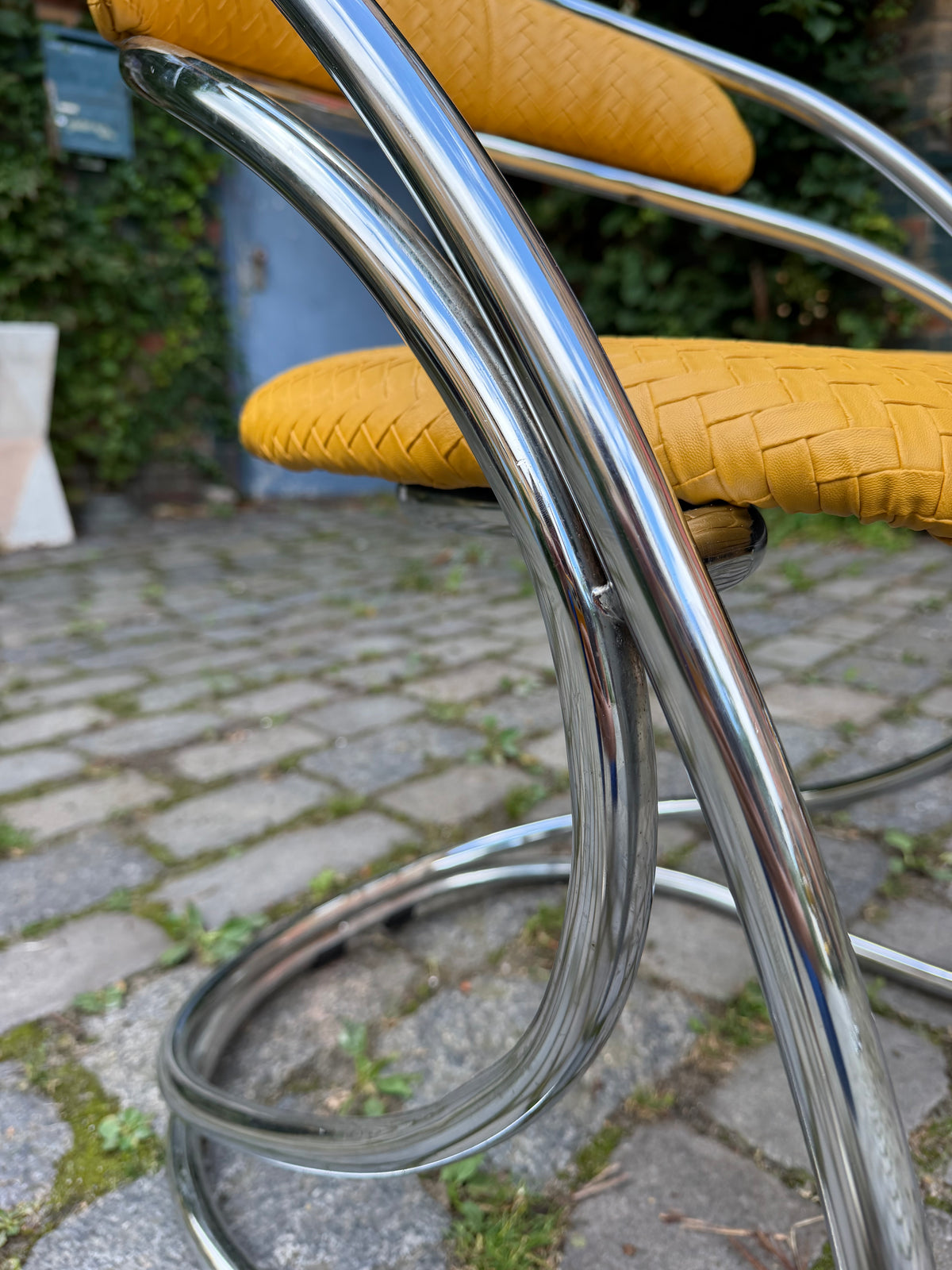 Freischwinger gelb Flechtoptik neu gepolster Leder Chrom