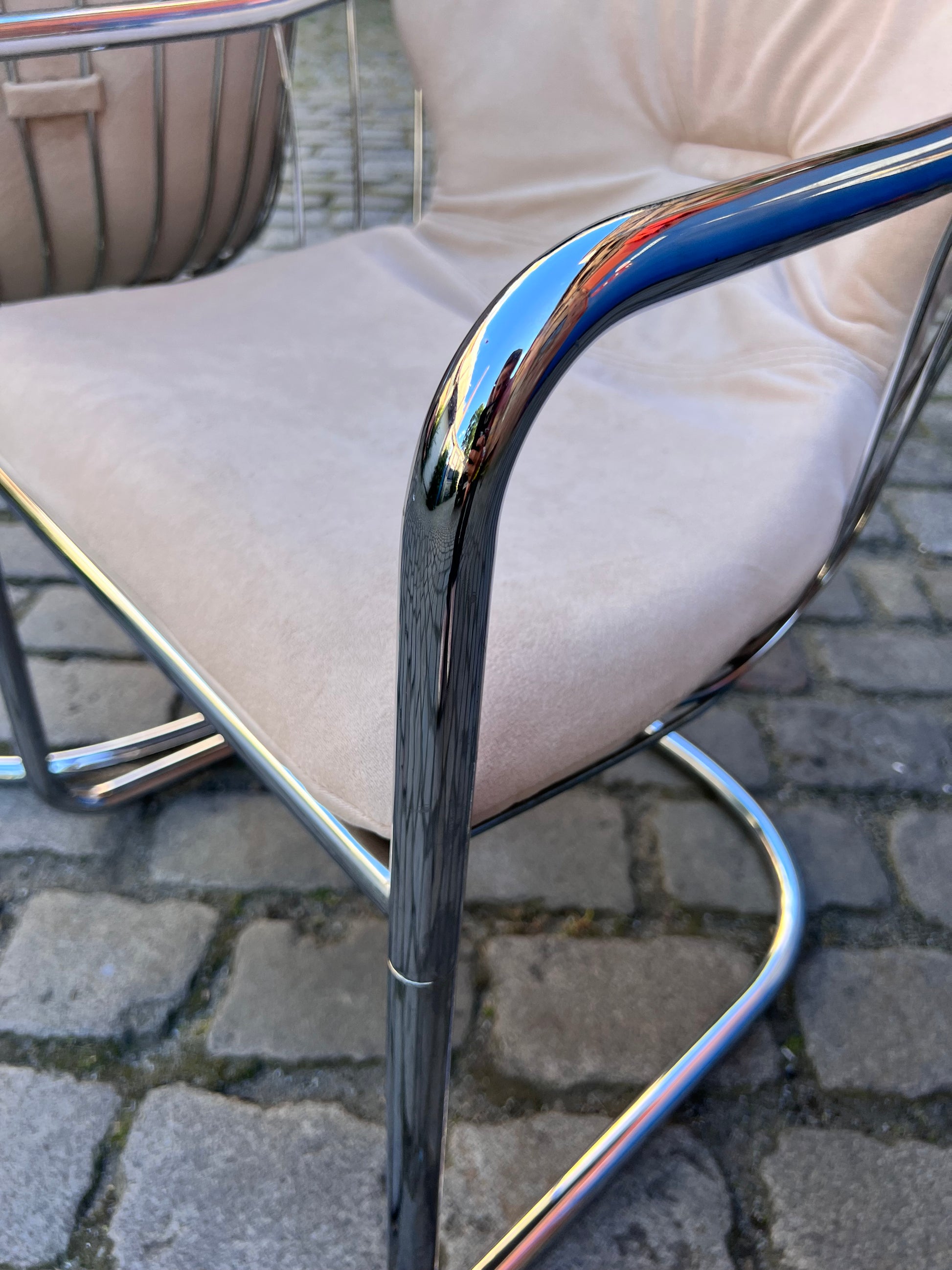 Set: 2x Freischwinger creme Chrom von Gastone Rinaldi - neu gepolstert