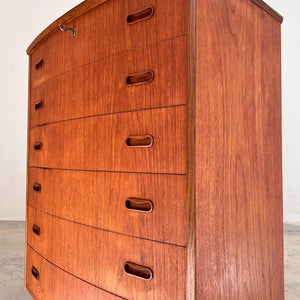 Halbrunde Kommode Teak mit Schloss aus Dänemark