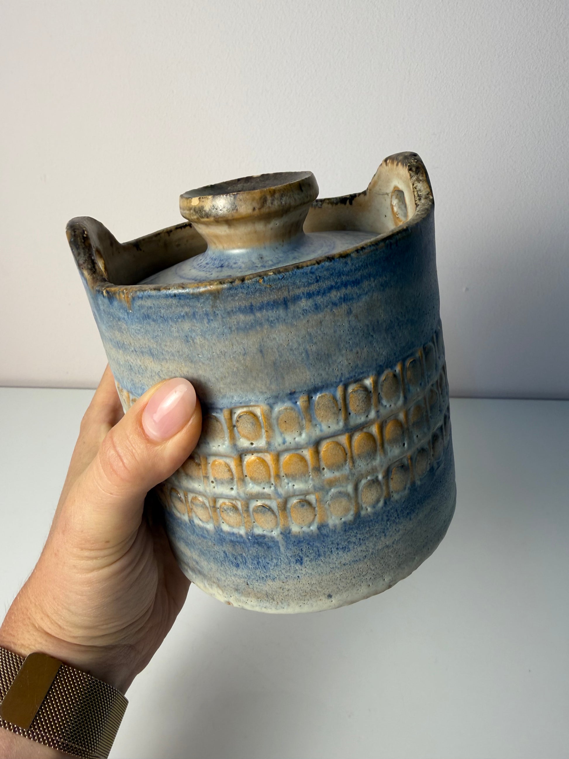 Vorratsdose blau Keramik mit eingeprägtem Muster aus Dänemark