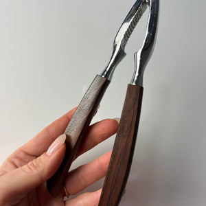 Nussknacker Teak in Originalverpackung