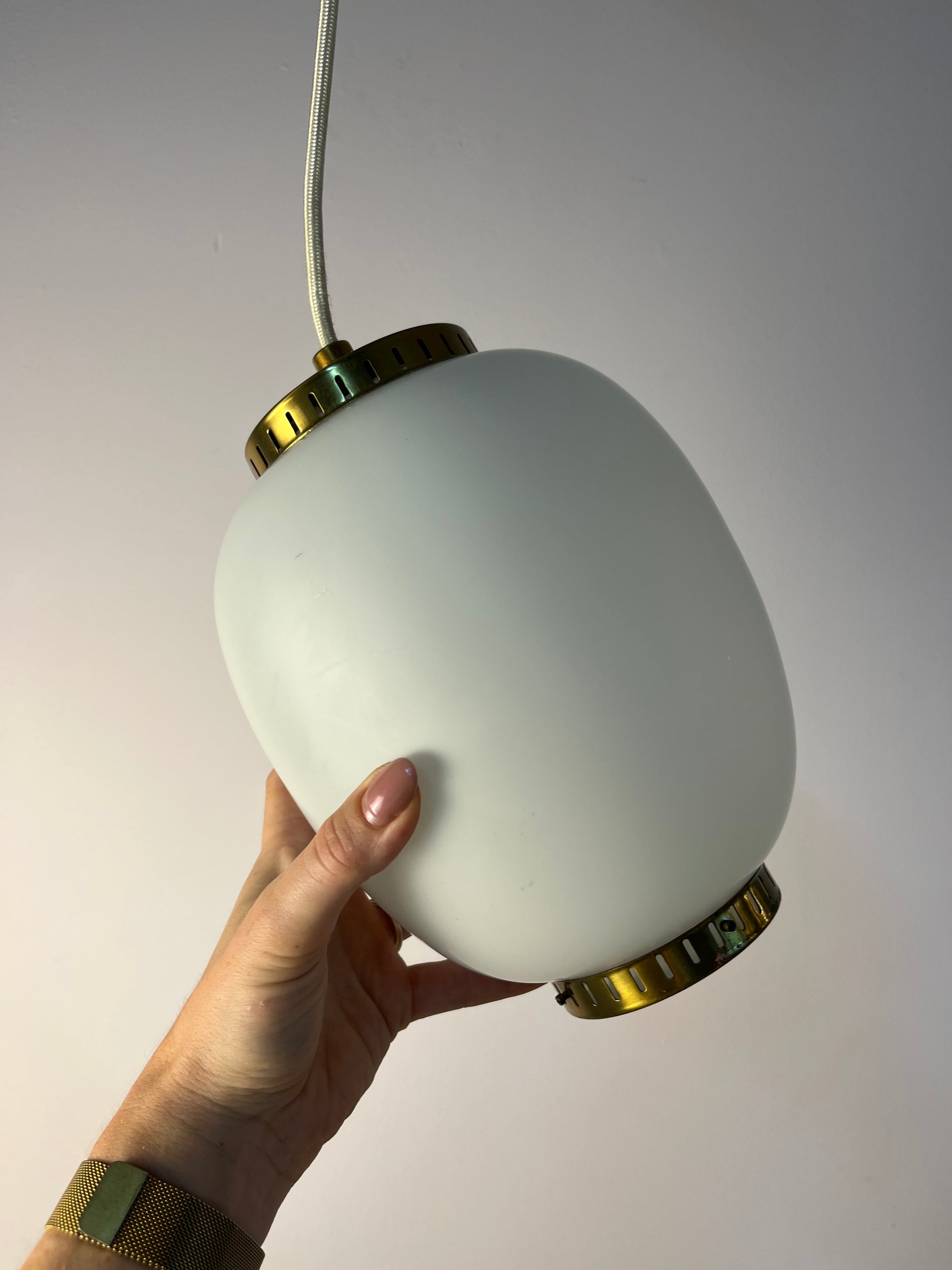 Hängelampe Kina Opalglas Messing von Bent Karlby für Lyfa