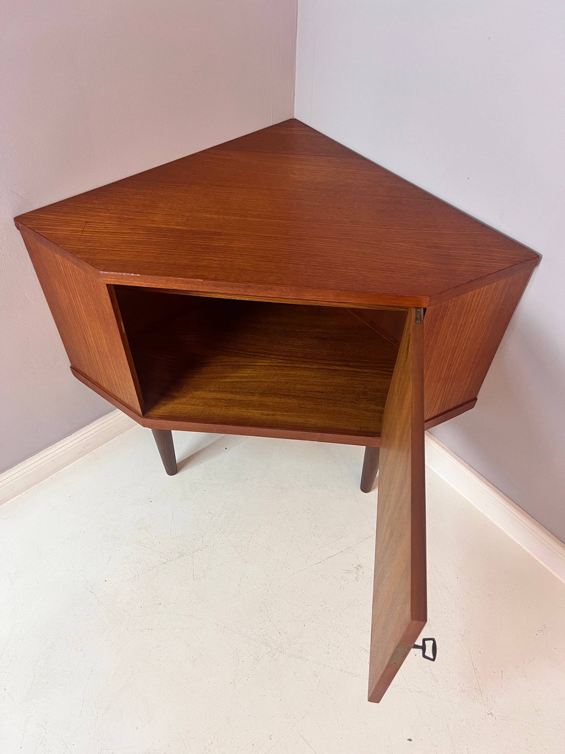 Eckschrank Teak aus Dänemark