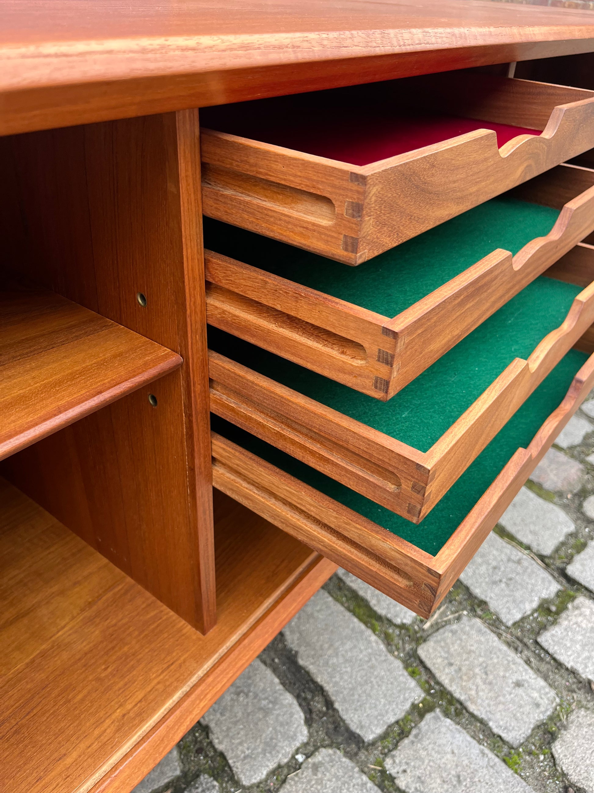 Sideboard Teak von Svend Aage Larsen für Faarup Møbelfabrik