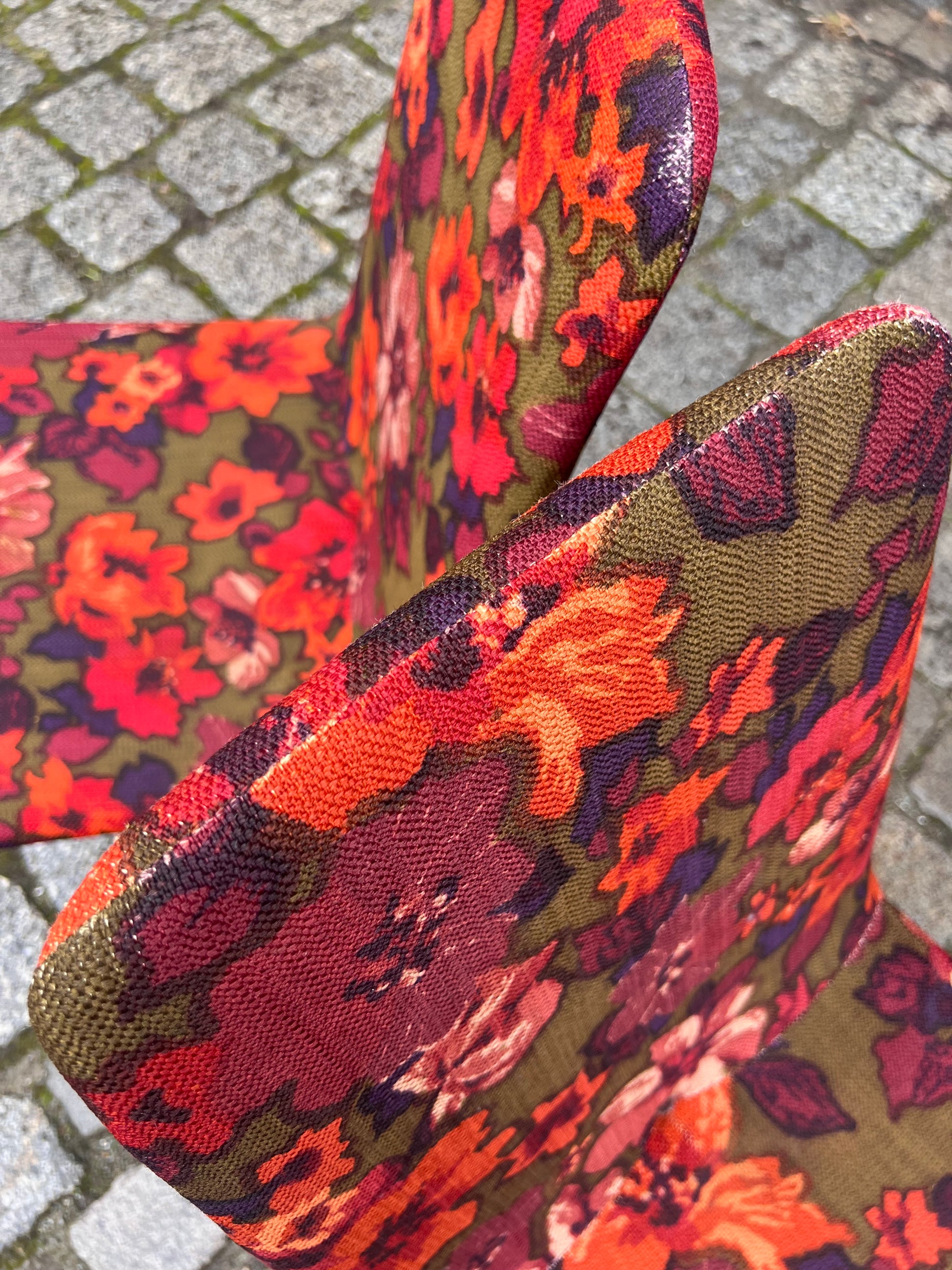 Set: 2x Drehstuhl rot floral von EKA Wohnmöbel