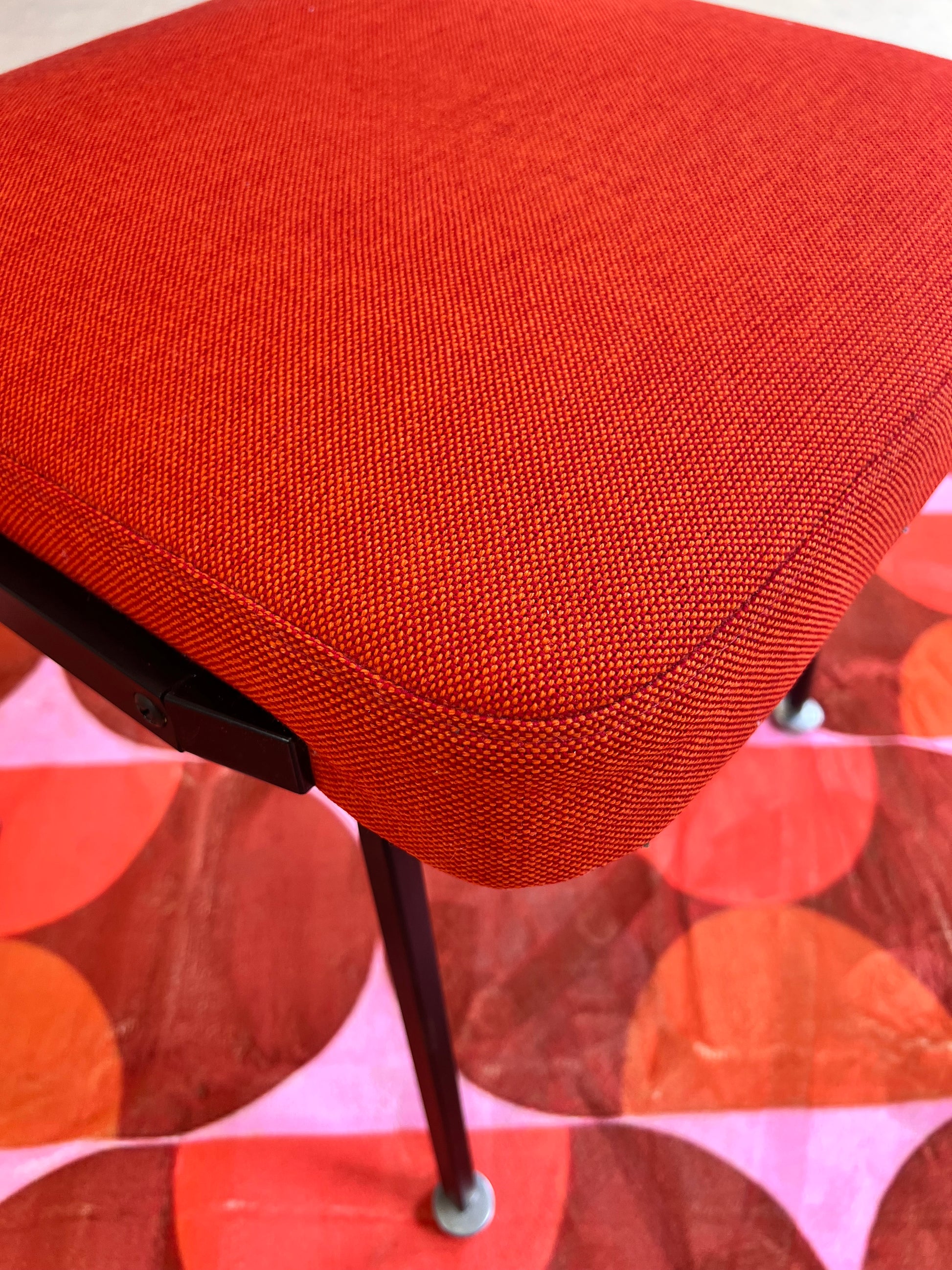 Polsterstuhl orange/rot von Sedus