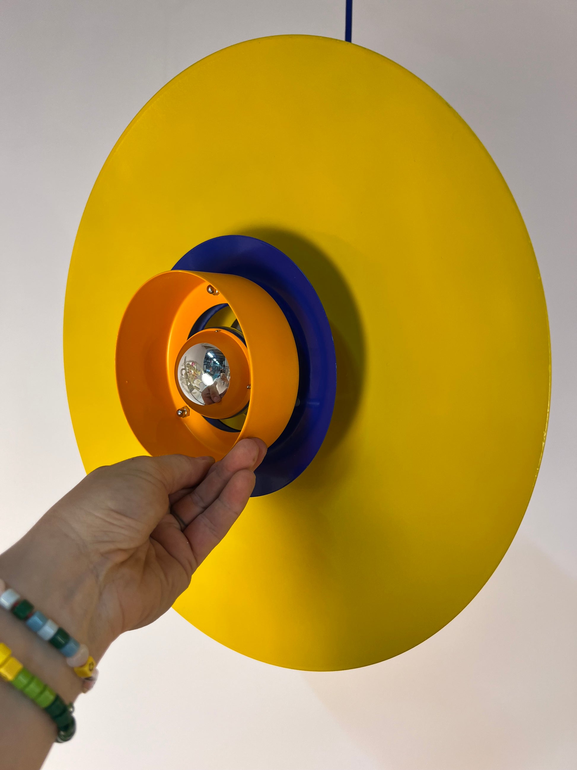 Lamellenlampe neu lackiert, Dänemark