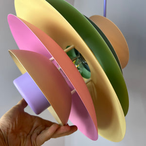 Lamellenlampe neu lackiert pastell aus Dänemark