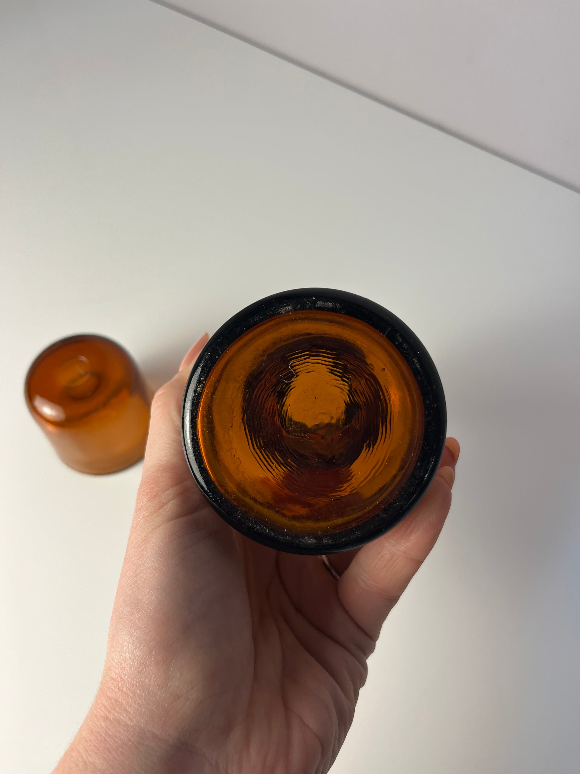 Apothekerglas Sol. Succ. Liquirit. braun