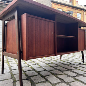 Freistehender Schreibtisch Teak von VKW Möbel