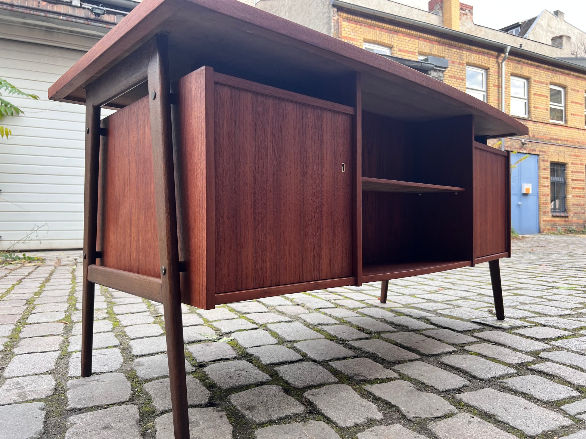 Freistehender Schreibtisch Teak von VKW Möbel