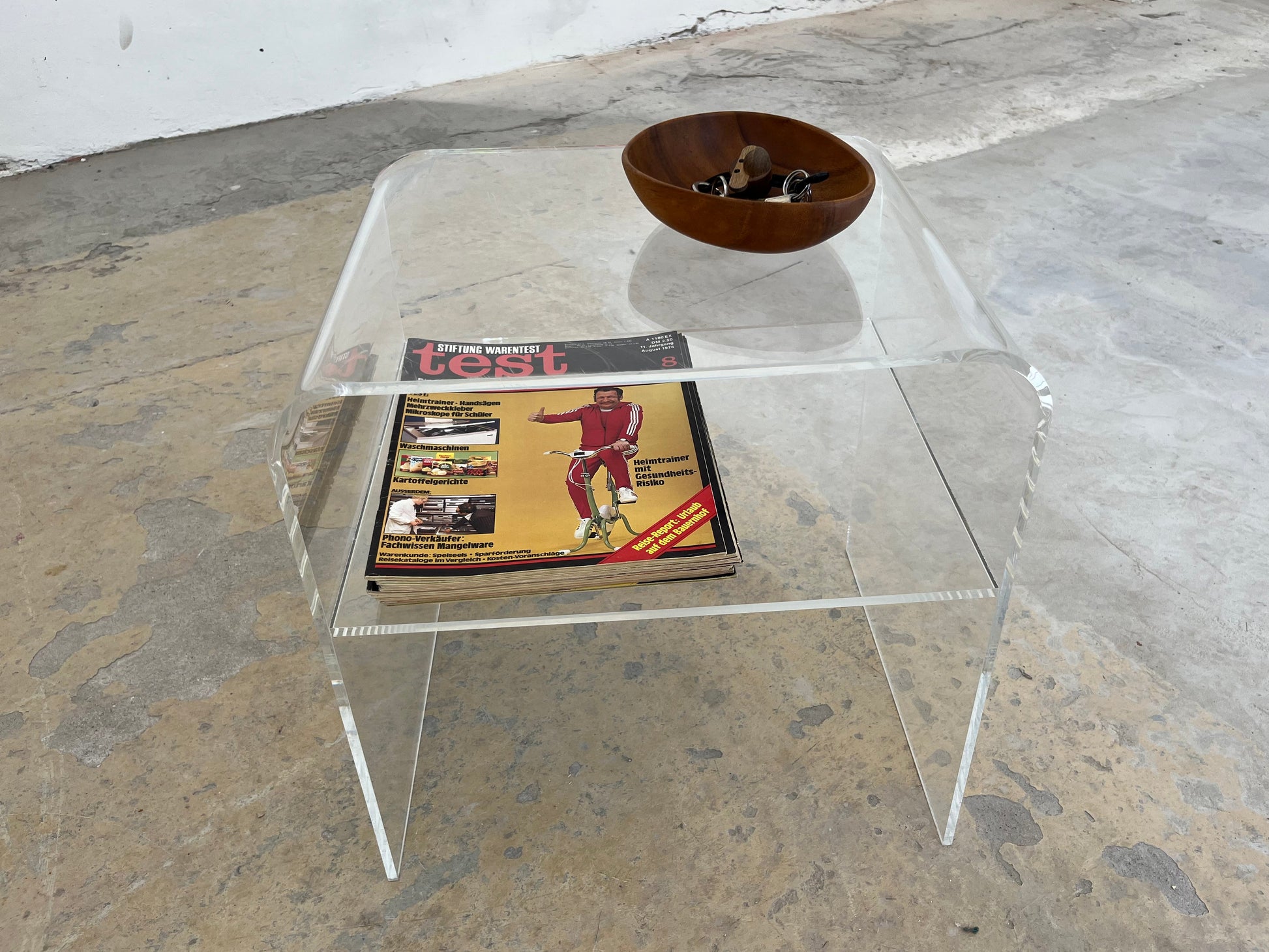 Beistelltisch Plexiglas mit Ablagefach